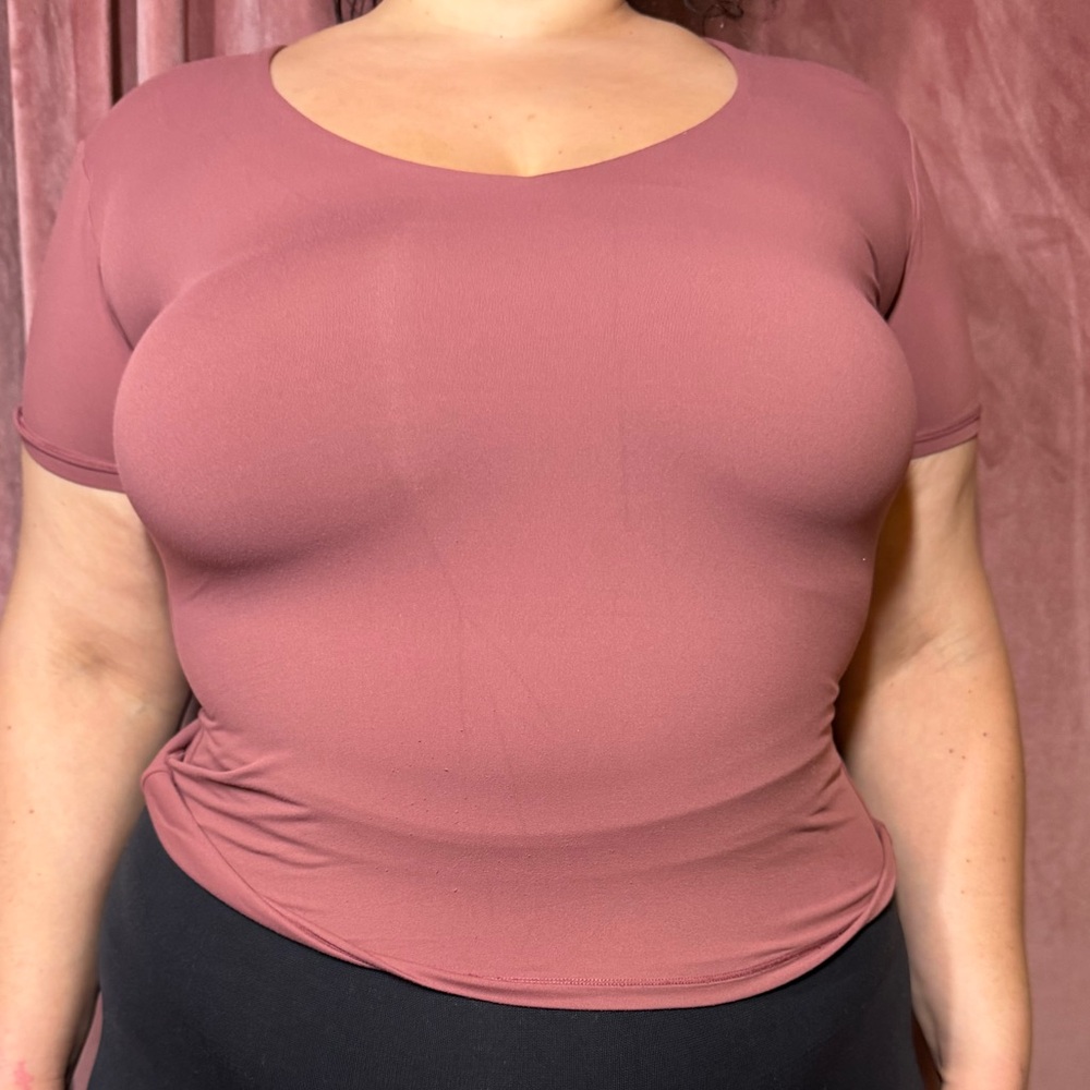 Women’s Scoop Neck Short Sleeve Top in Dusty Rose